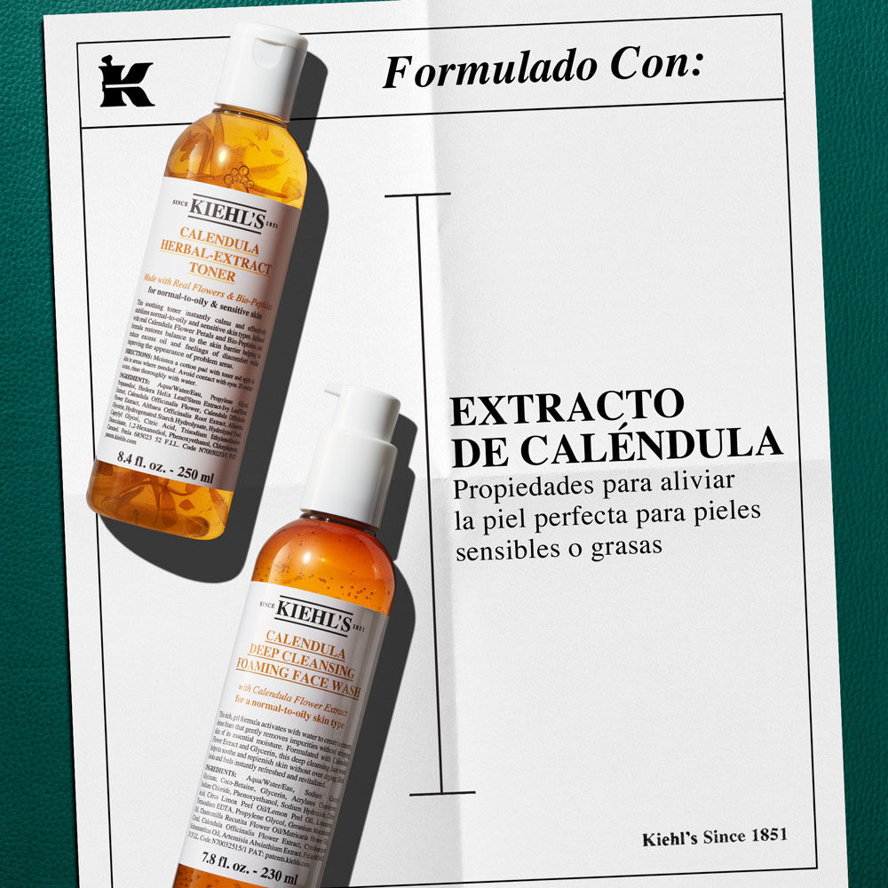 Un grafico de papel blanco sobre fondo verde oscuro, con una seccion "Nuestra Formula Con:". Arriba, "Kiehl's Calendula Herbal-Extract Toner" (PETALOS DE CALENDULA cultivados hidroponicamente: Calma la piel). Abajo, "Kiehl's Calendula Deep Cleansing Foaming Face Wash" (FITONUTRIENTES DE CALENDULA: Tratan el enrojecimiento y exceso de grasa). Con logo 'K'.