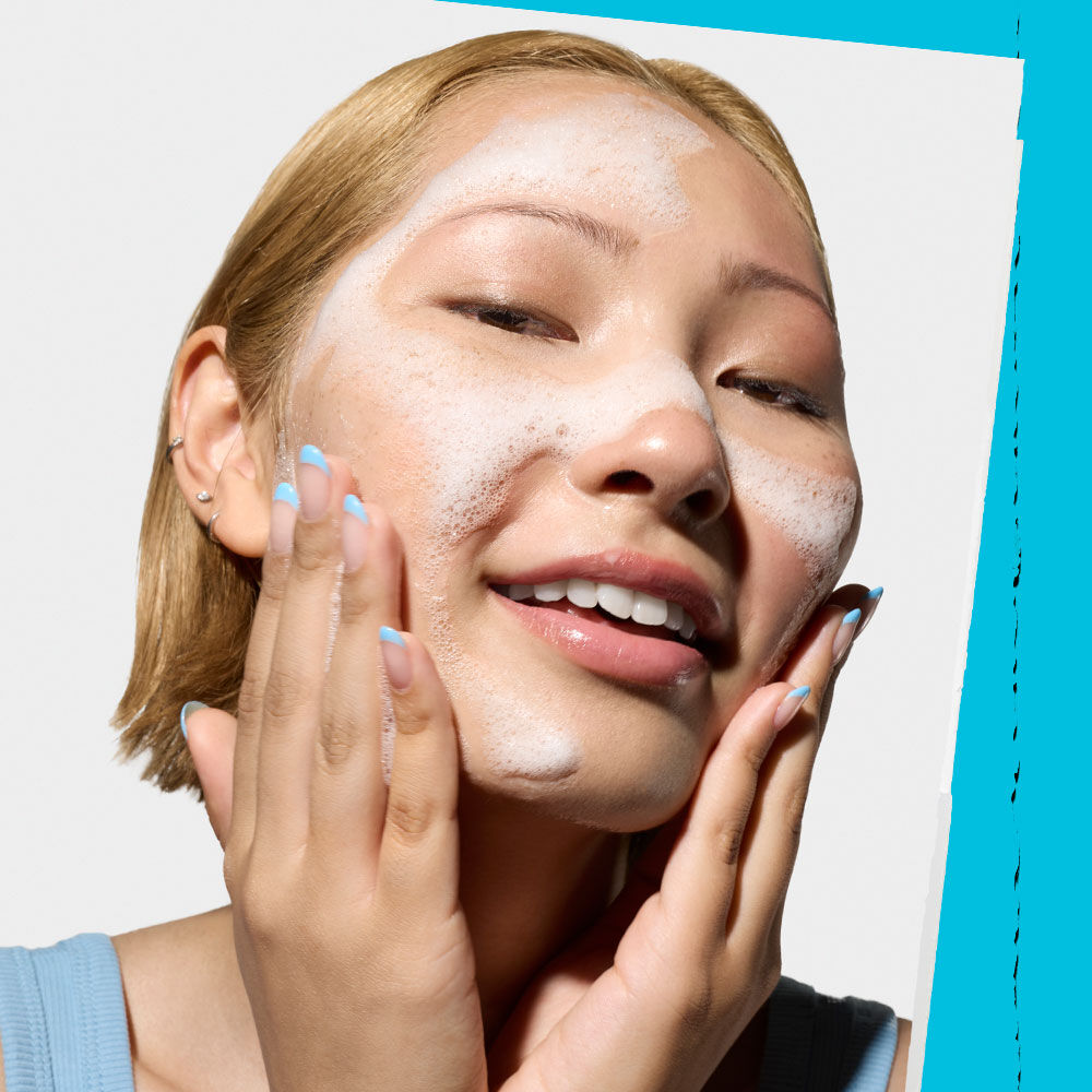 Ultra Facial Barrier-Hydrating Cleanser